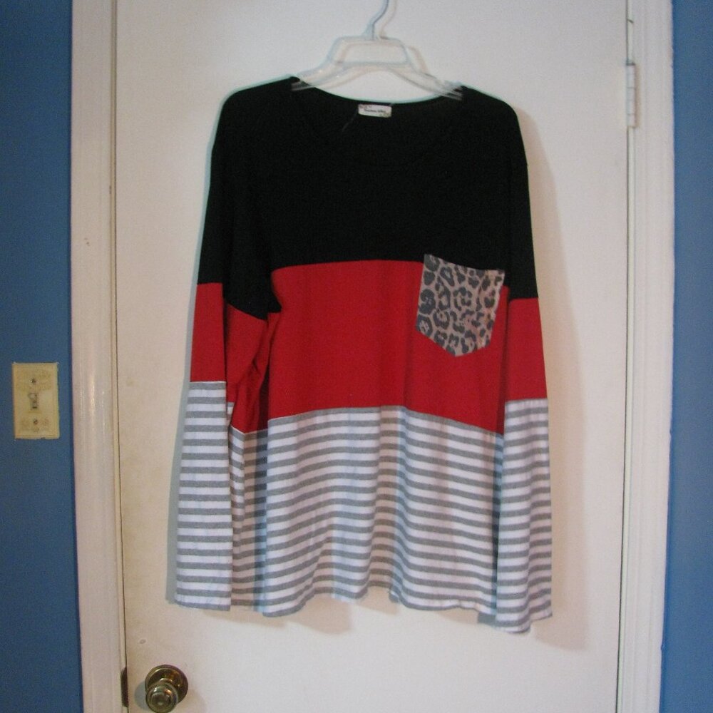 * Southern Stitch Top 3XL Plus Size 3X Colorblock W Stripes Red Black Gray